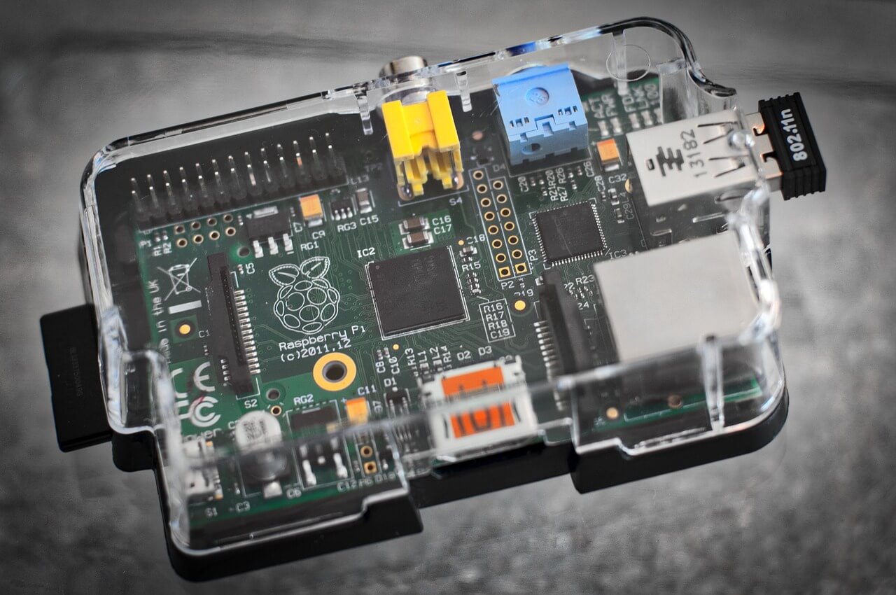 Raspberry Pi Introduces the Model 3 A+ Microcomputer